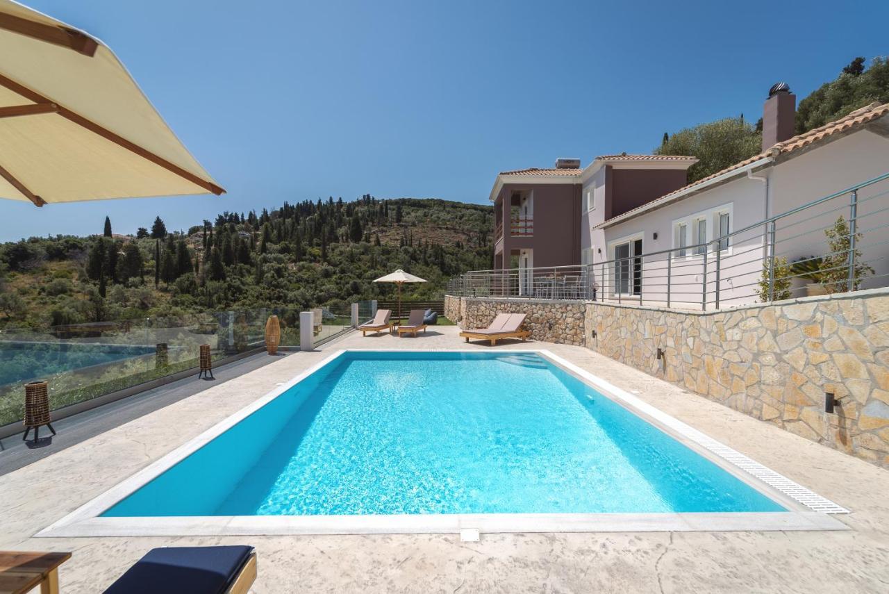 Koumaries Villas ลิเกีย ภายนอก รูปภาพ